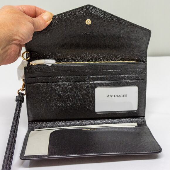 Large Roomy COACH Black Crossgrain Leather Travel Envelope Wristlet Wallet NWT - Picture 3 of 4